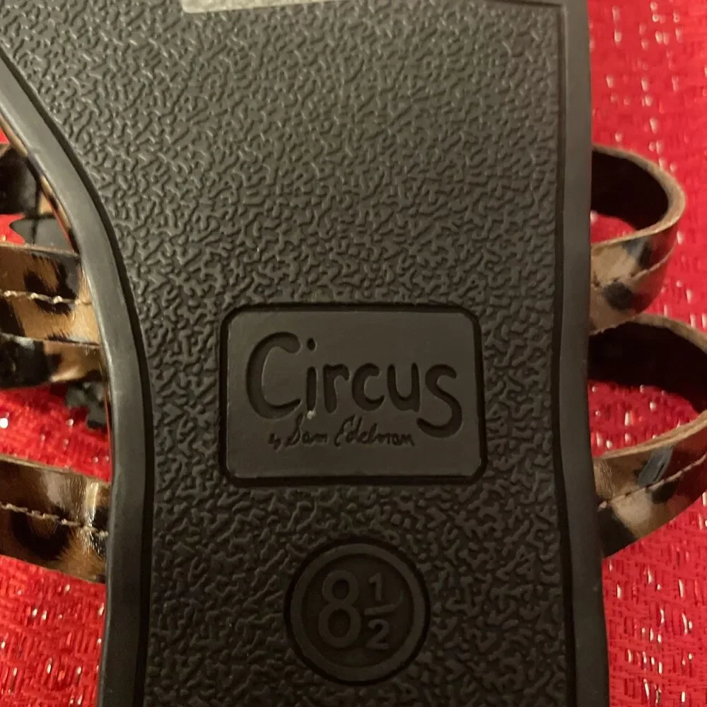Circus by Sam Edelman Cherri Ceetha Thong Sandals size 8.5 New Flats
